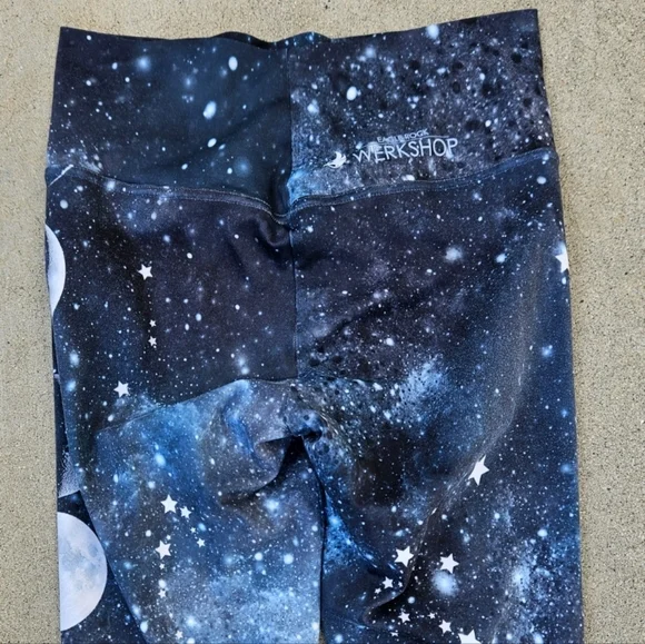 Eagle Rock Werkshop Stars & Moon Phases Leggings Galaxy, Celestial, Sky, Med EUC - Picture 9 of 10